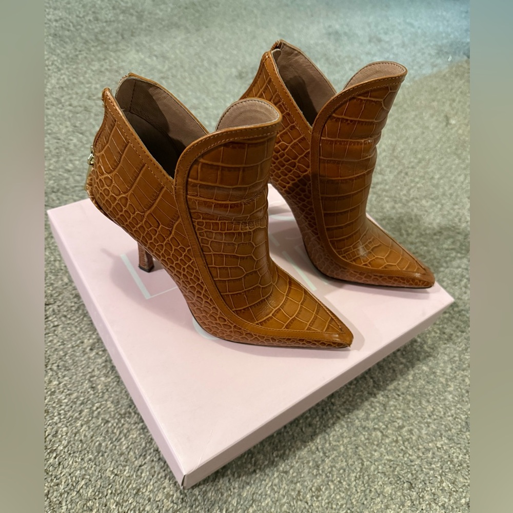 Louis et Cie Tan Croc-Embossed Ankle Boots